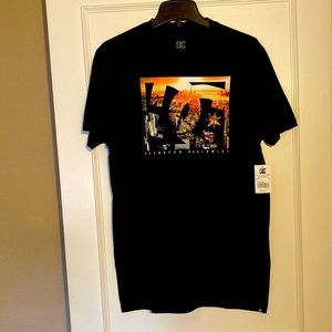 DC Shoes Empire Henge Mens T-Shirt Size Medium